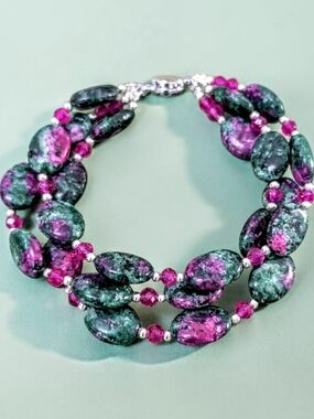 Handmade Ruby Zoisite 3-Strand Beaded Bracelet With Magnetic Clasp